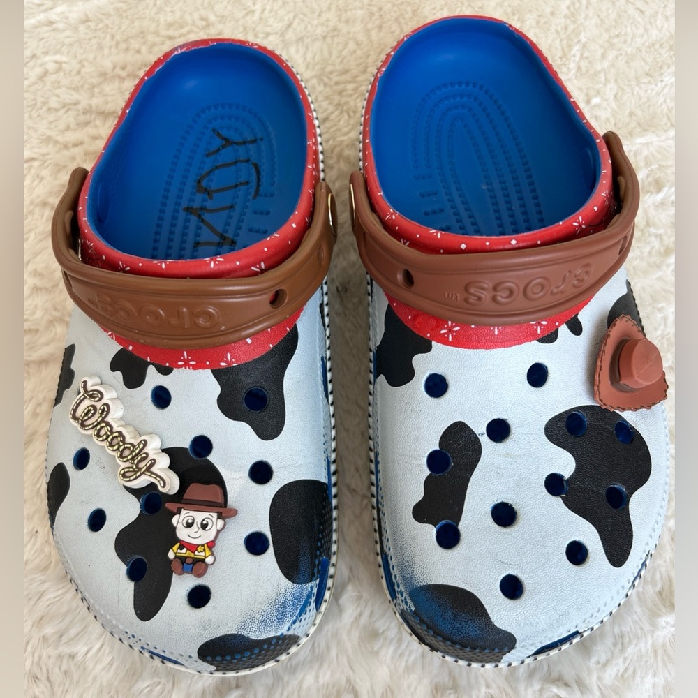 Crocs Sheriff Woody Classic Clog Size 6M/8W Disney Pixar Toy Story Cowboy